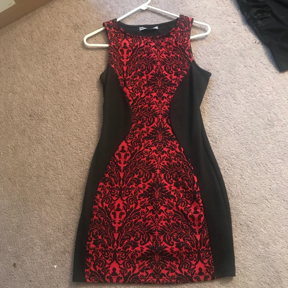 Dress (medium)